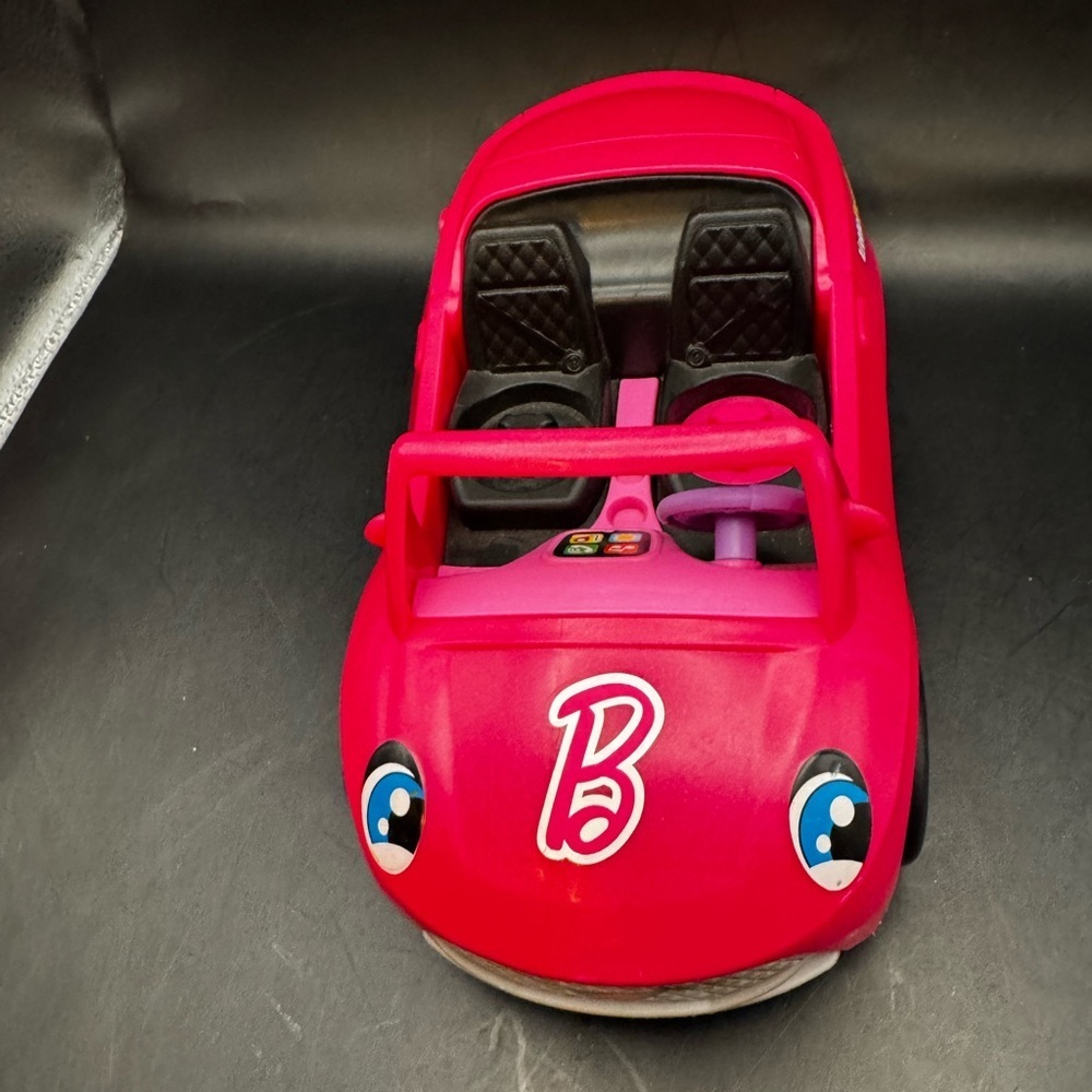 Fisher-Price Little People Barbie and Friends Racing Convertible Toy Talking Car
